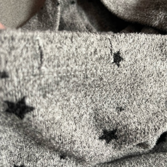 Coin 1804 Grey & Black Star Stretchy Top Size Medium - Picture 10 of 10